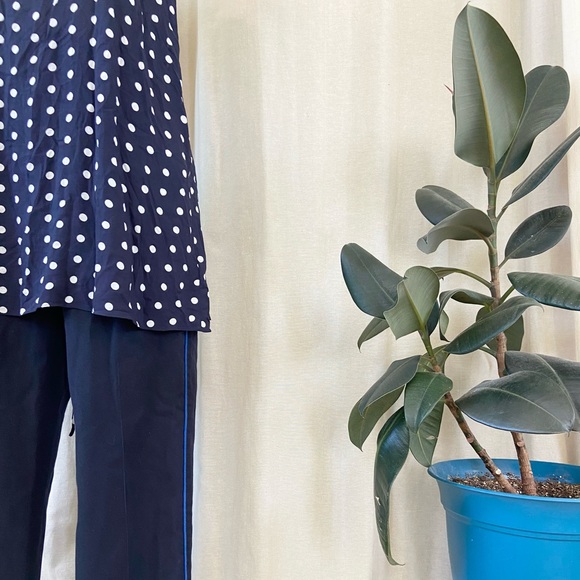 Kimchi Blue strappy halter women’s top beautiful lace-up navy silky sleeveless - Picture 5 of 7